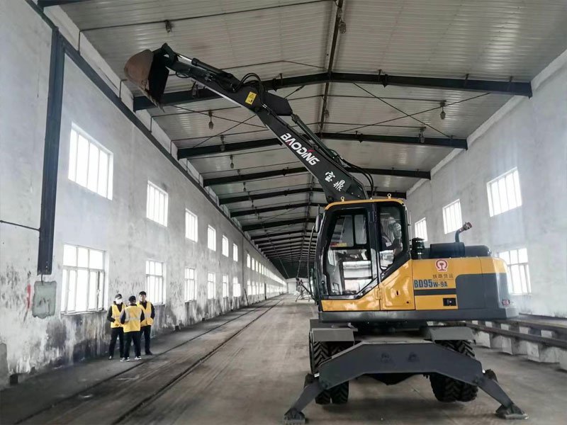 挖掘機(jī)廠家