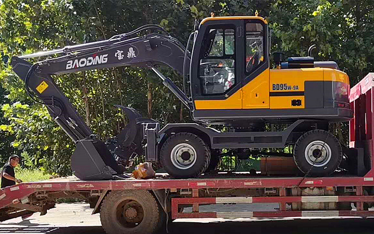 聊城抓木機(jī)客戶發(fā)車